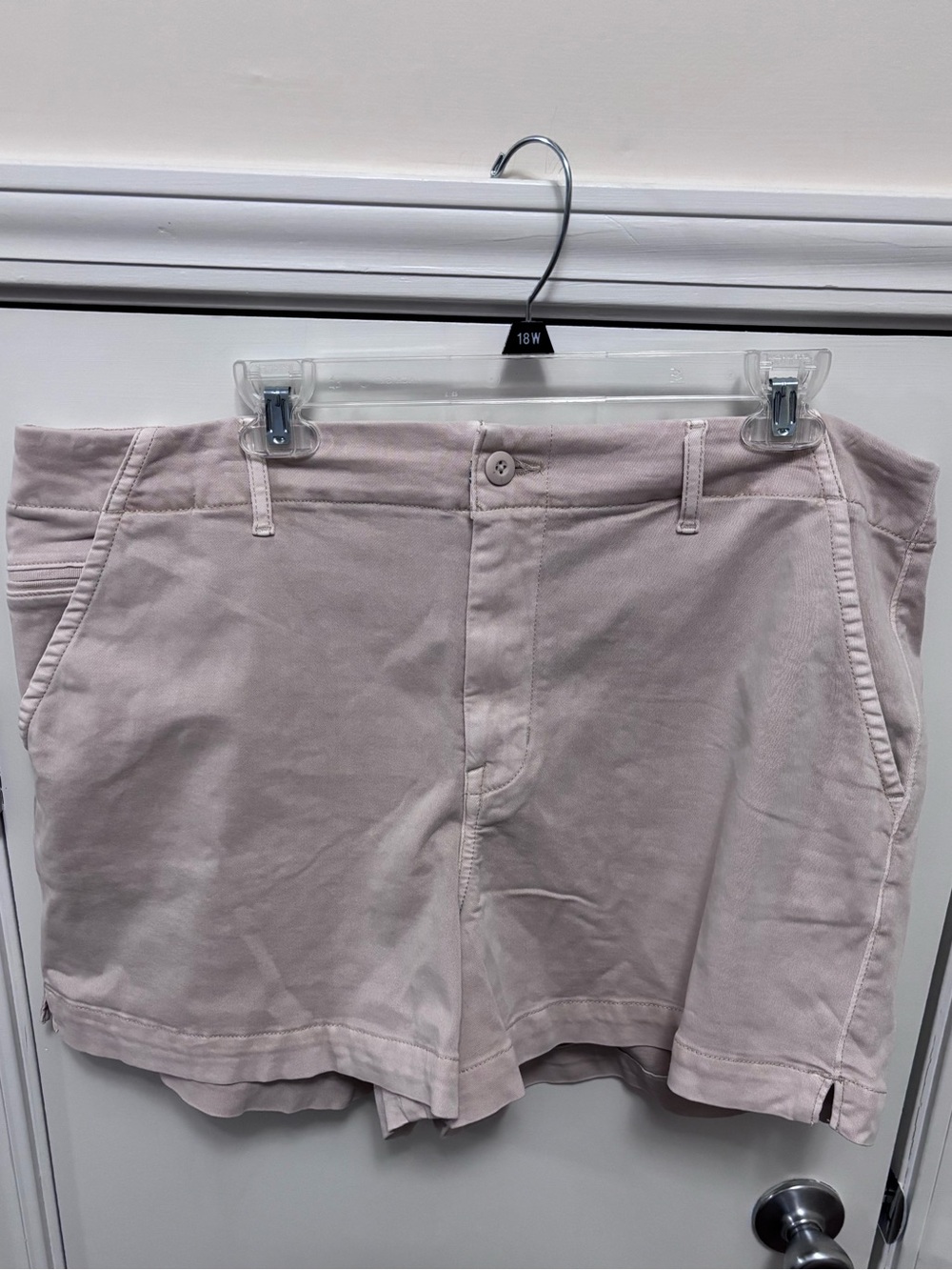 American Eagle Women’s Khaki Shorts - size 18